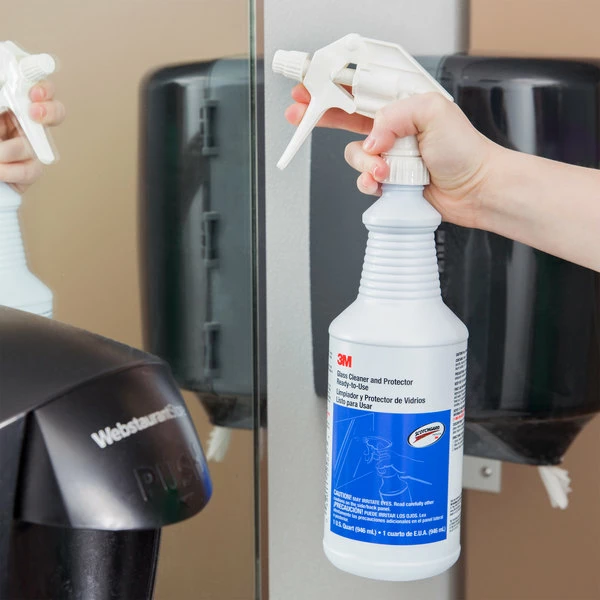3M 85788 1 Qt. / 32 Oz. Glass Cleaner And Protector With Trigger Sprayer - 12/Case 1 3M 85788 1 Qt. / 32 Oz. Glass Cleaner And Protector With Trigger Sprayer - 12/Case
